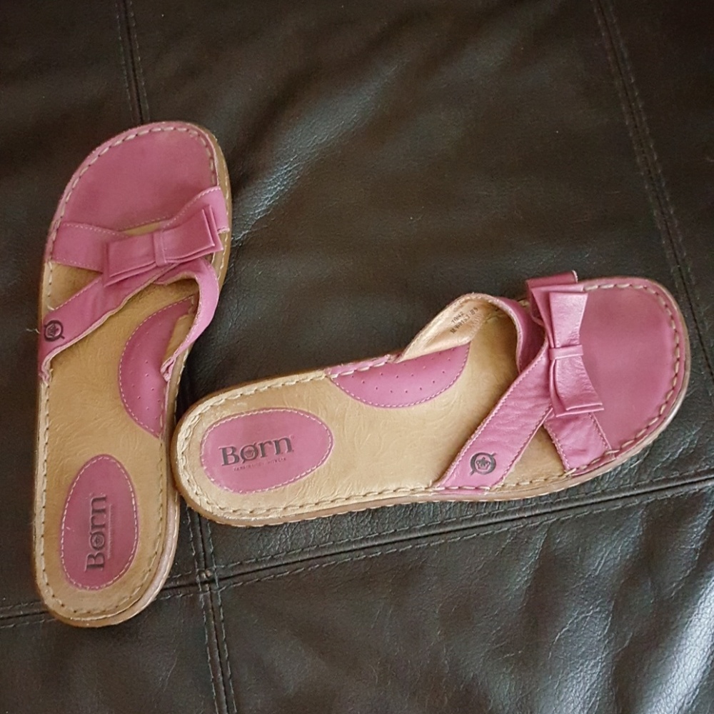 Born sandals